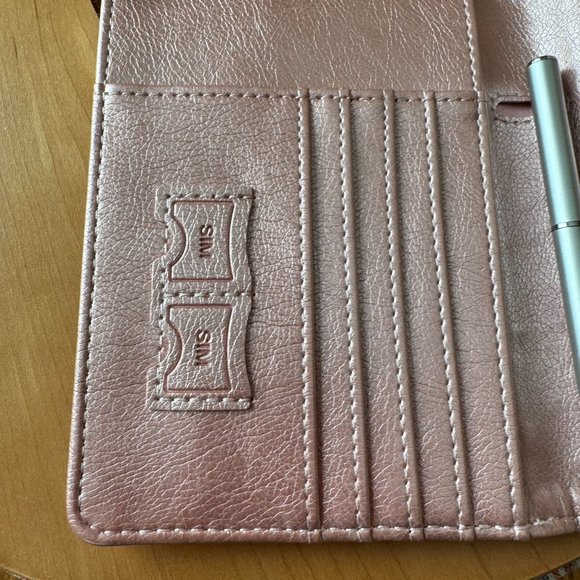 New US Passport Cover - Pink - Picture 4 of 6